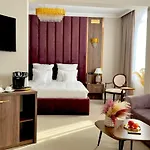Hotel 5 Continents 4*