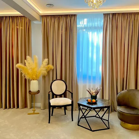 5 Continents Hotel 4*