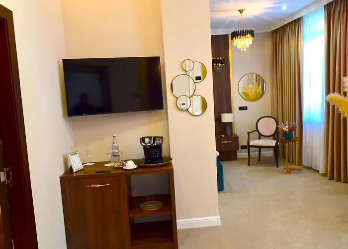 Hotel 5 Continents 4*