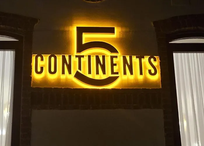 5 Continents Hotel
