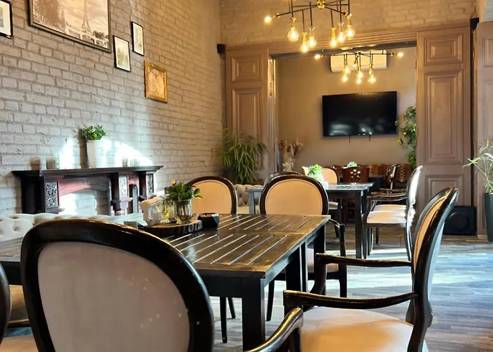 5 Continents Hotel 4*