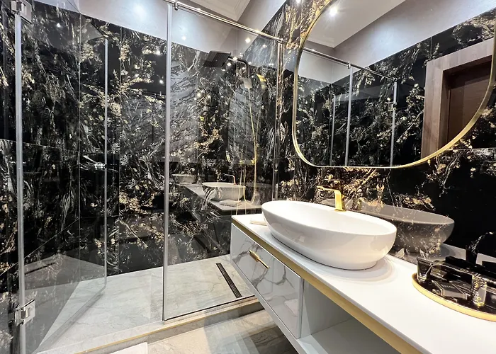 5 Continents Hotel 4*